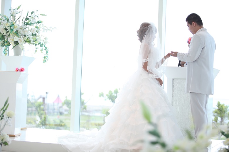 元ウエディングプランナーが選ぶ 沖縄で結婚式を挙げるならこのホテル2選 本島南部編 ハネムーンs