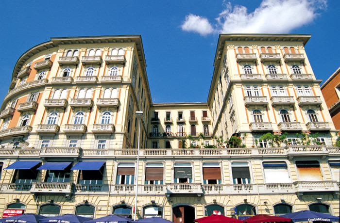 ナポリのホテル